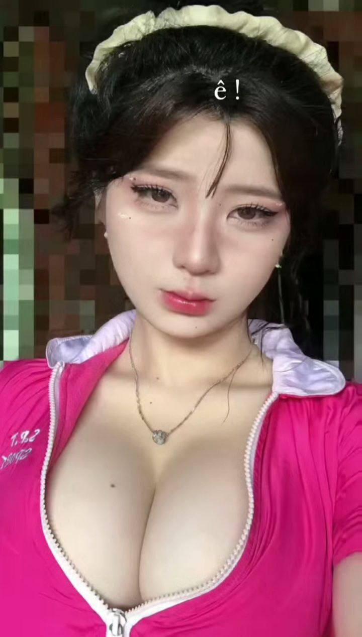 Mượn rượu bú lồn em đồng nghiệp xinh đẹp